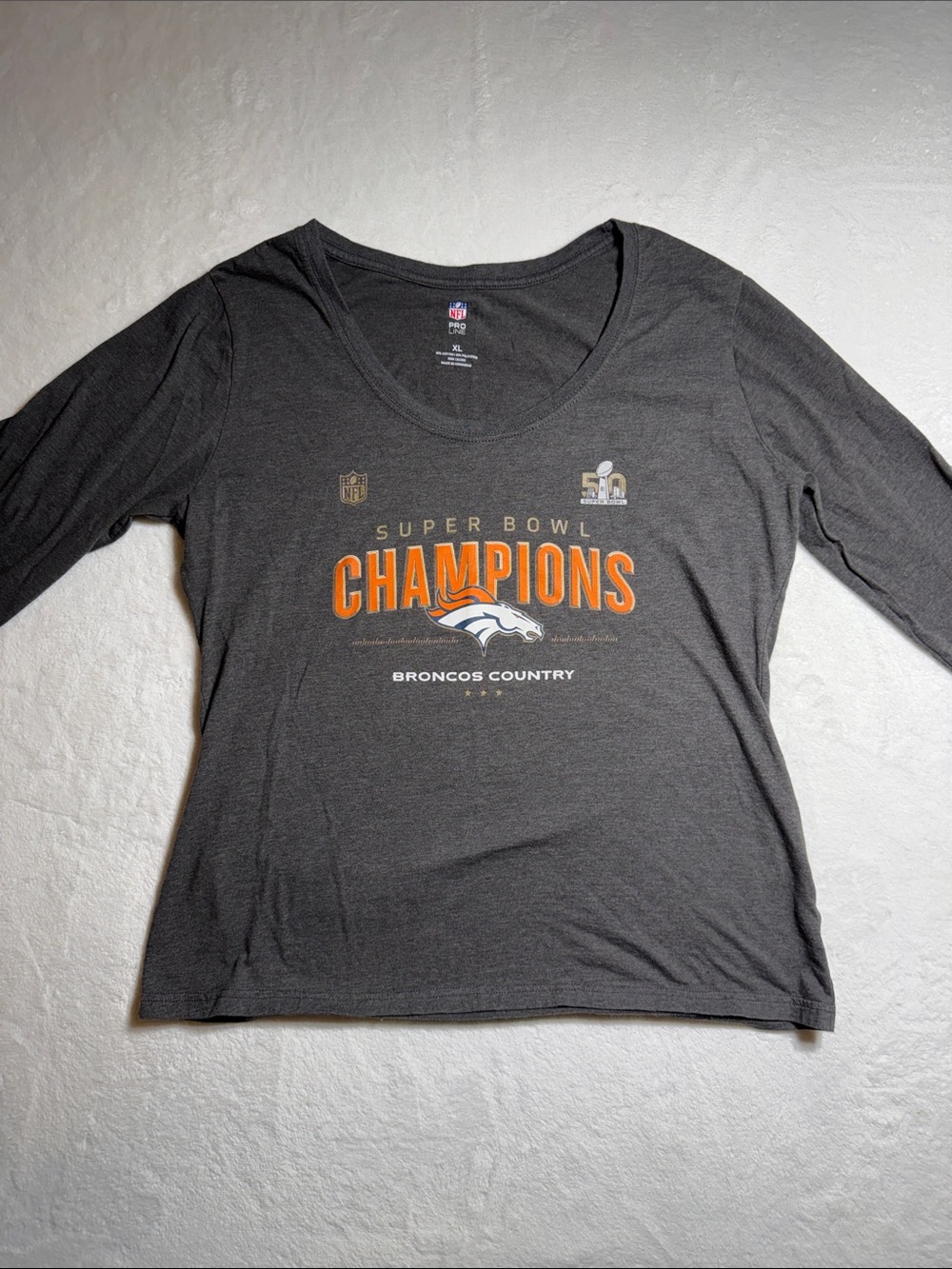 Denver Broncos Women’s Gray Long-Sleeve Super Bowl Champions Tee